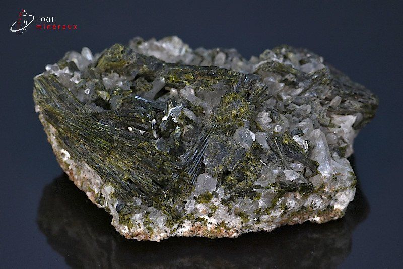 Epidote sur Quartz - Pérou - minéraux à cristaux 8,3 cm / 224g / BB768
