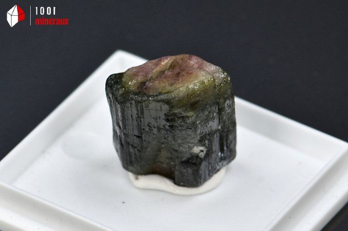 tourmaline_elbaite_cristaux_mineraux
