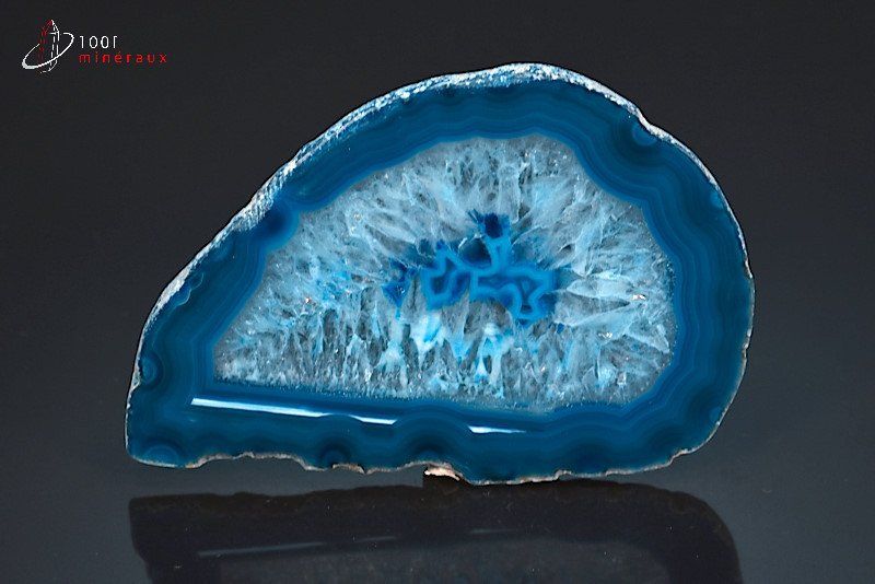 Tranche d' Agate teintée bleue - Brésil - minéraux bruts 8,5 cm / 41g / BD331