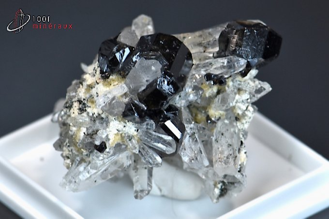 cassiterite-mineraux-cristaux