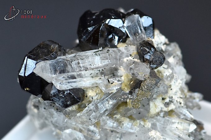 cassiterite-mineraux-cristaux