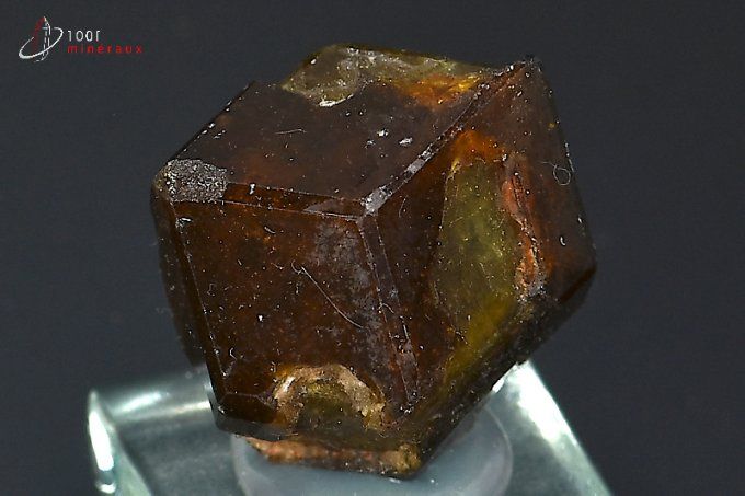 grenat-mineraux-cristaux-andradite
