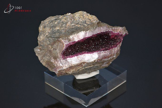 formation en geode de roselite