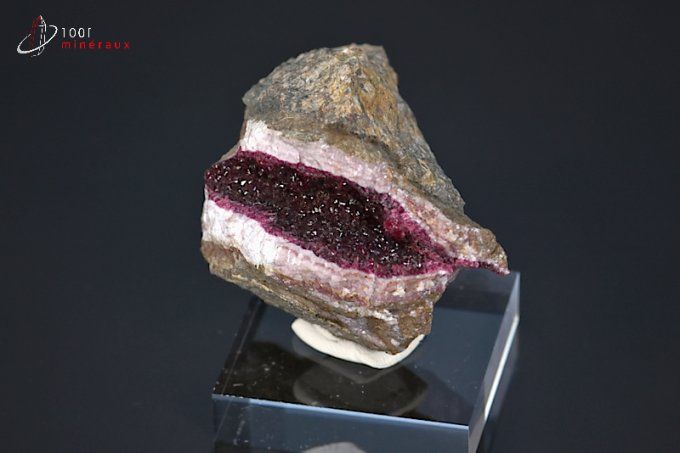 formation en geode de roselite