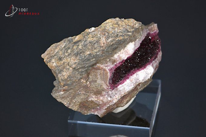 formation en geode de roselite