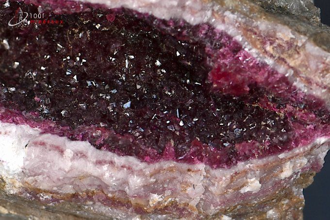 formation en geode de roselite