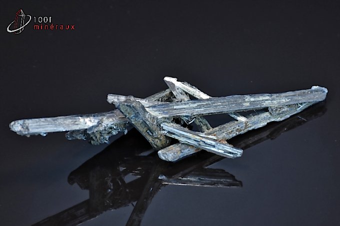 stibine-stibnite-mineraux-cristaux