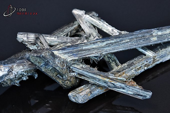stibine-stibnite-mineraux-cristaux