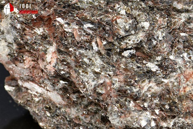 dravite_mineraux_cristaux