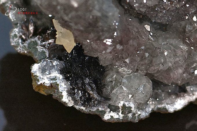 quartz et pyrolusite polianite