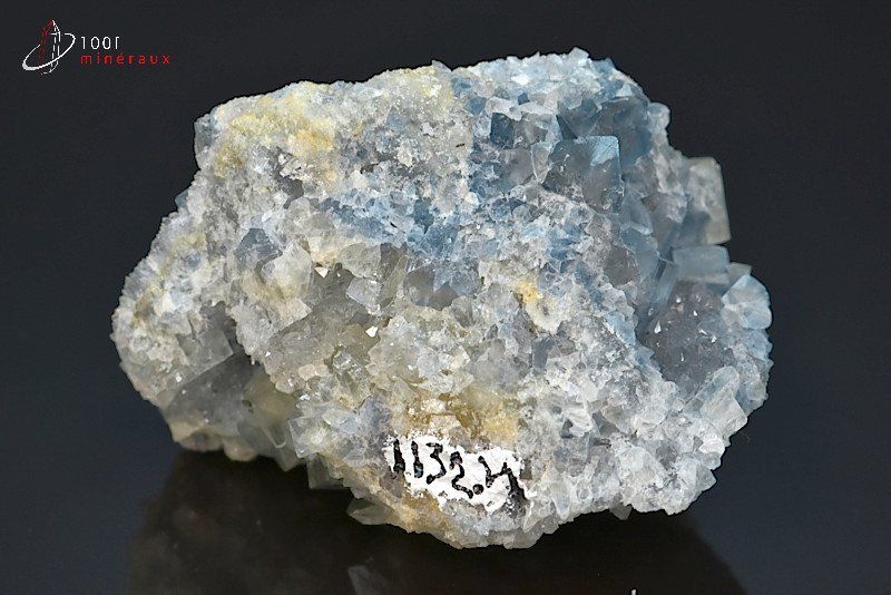 Fluorine bleue - France - minéraux à cristaux 7,8 cm / 294g / BE681