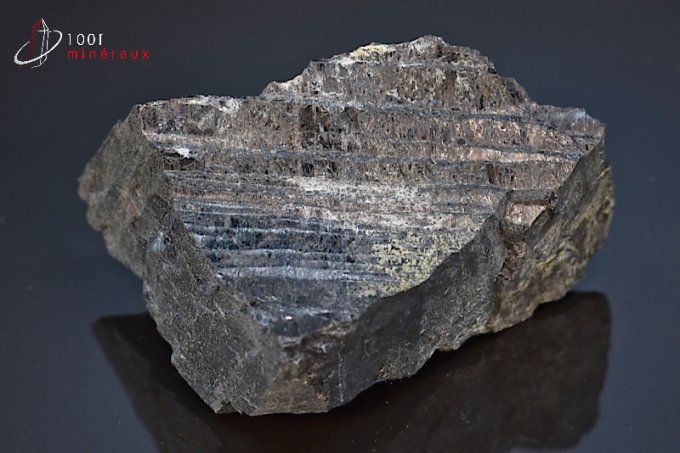 hypersthene-cristaux-mineraux