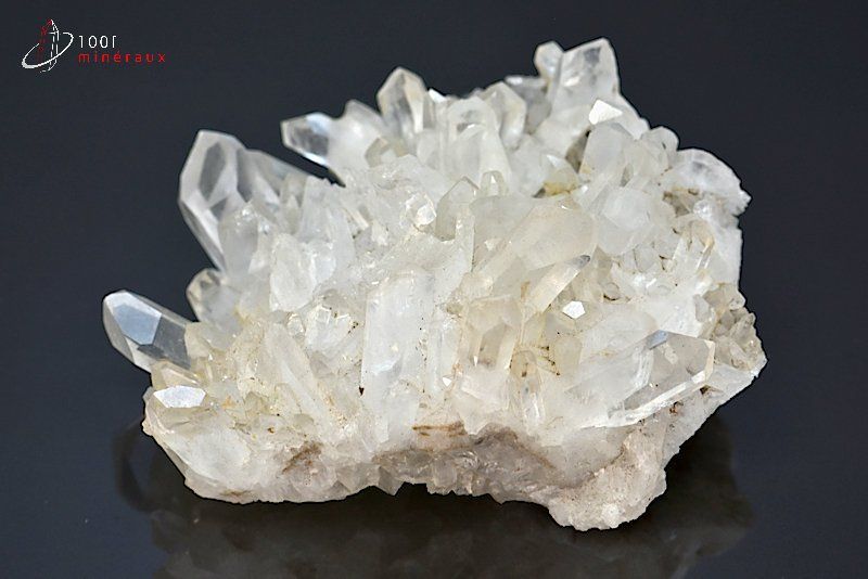 Amas de Cristal de roche - France - minéraux à cristaux 8,8 cm / 241g /  BE694