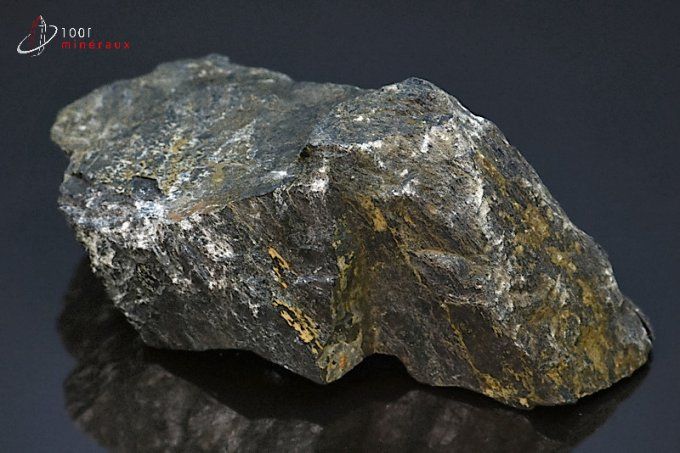 bloc d'hypersthene mineral