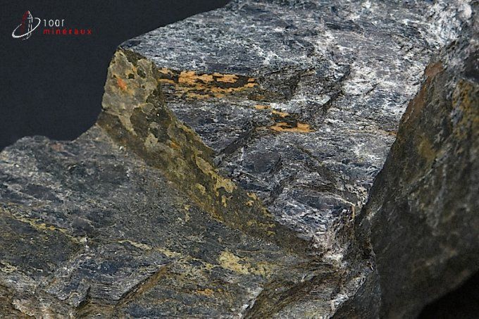 bloc d'hypersthene mineral