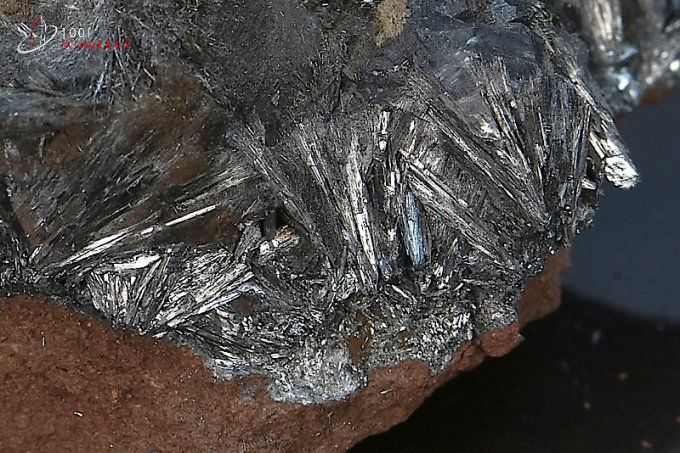 mineraux pyrolusite de manganese