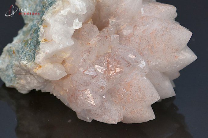quartz rose cristallise mineraux