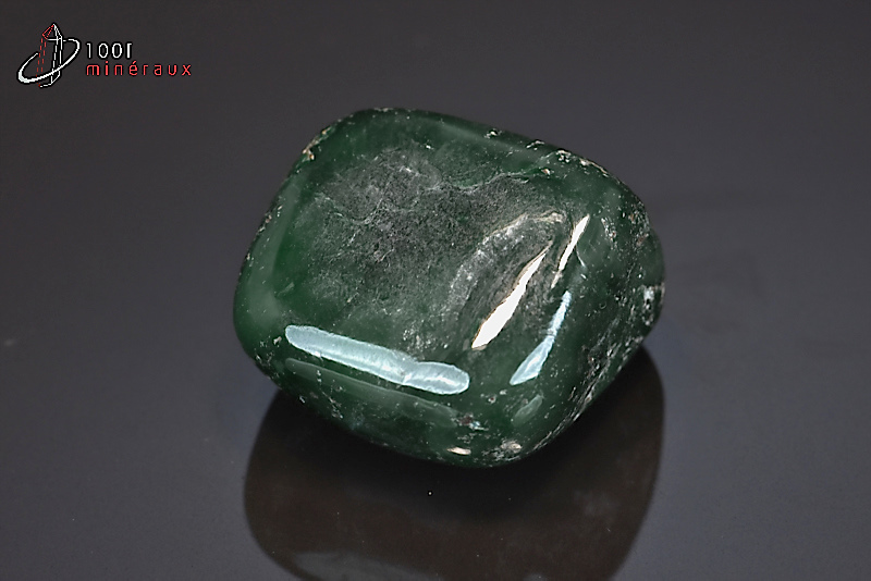Jade néphrite poli - Pakistan - minéraux polis 3 cm / 47g / BF589