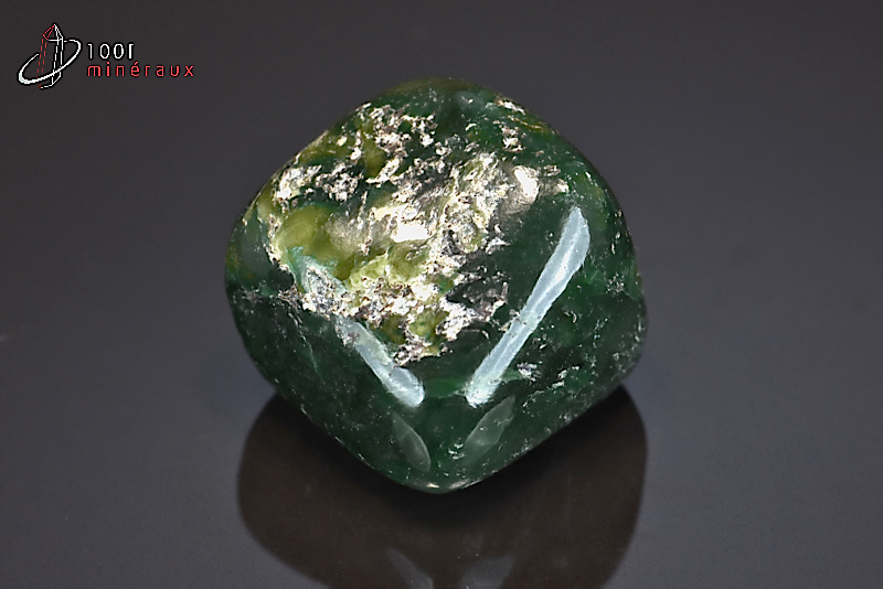 Jade néphrite poli - Pakistan - minéraux polis 2,8 cm / 45g / BF592