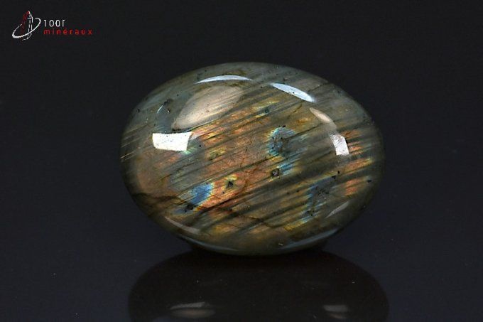 galet de labradorite polie