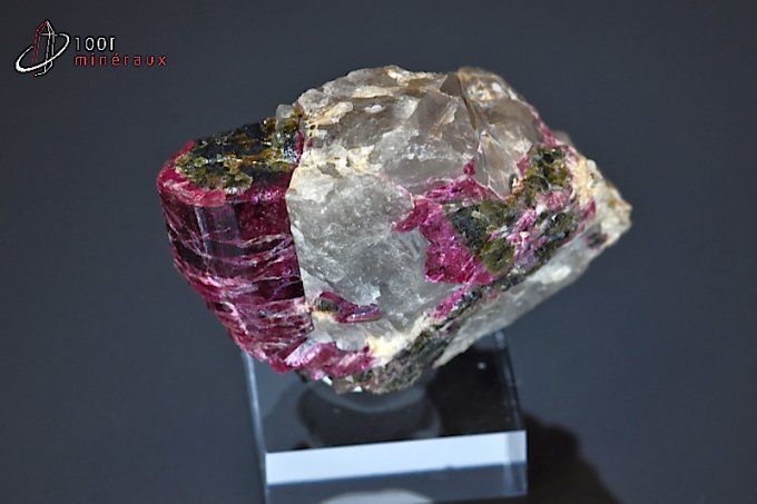 rubellite-tourmaline-cristaux-mineraux