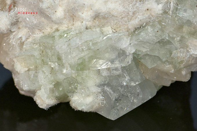 apophyllite mordenite mineraux