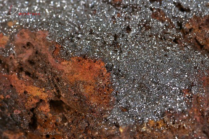 cristaux de descloïzite sur limonite