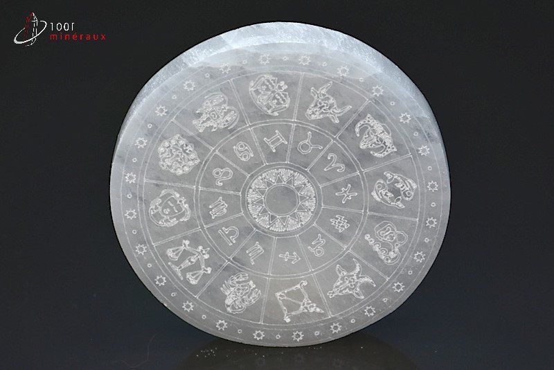 Zodiaque gravé sur Sélénite polie - Maroc - minéraux polis 8,2 cm / 158g / BJ877