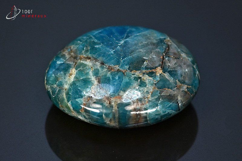 Apatite bleue polie galet - Madagascar - pierres roulées 4,6 cm / 63g / BK732