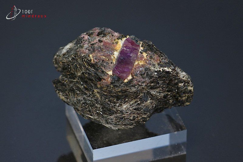 Rubis Corindon sur Biotite - Madagascar - minéraux bruts 4,5 cm / 42g / BK810