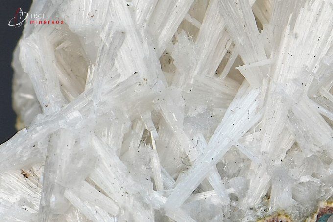 cristaux de natrolite