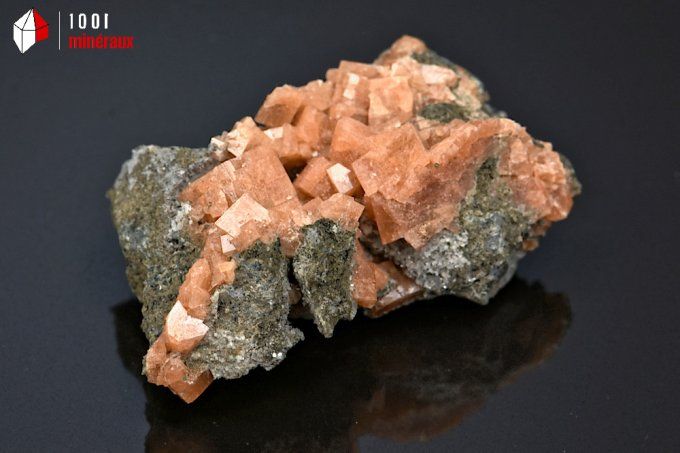 chabazite_calcium_mineraux_cristaux