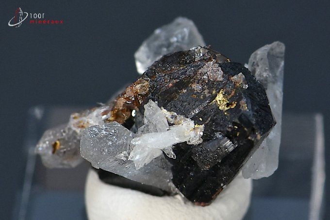 hubnerite sur quartz mineraux