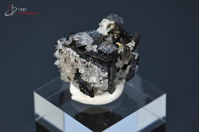 hubnerite sur quartz mineraux