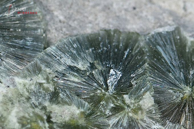 wavellite cristaux mineraux