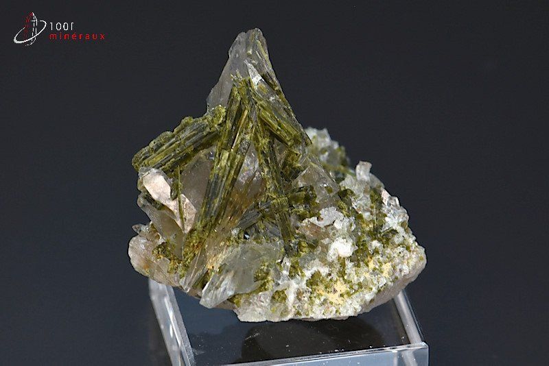Epidote et Quartz - Brésil - minéraux à cristaux 3,4 cm / 19 g / BM258