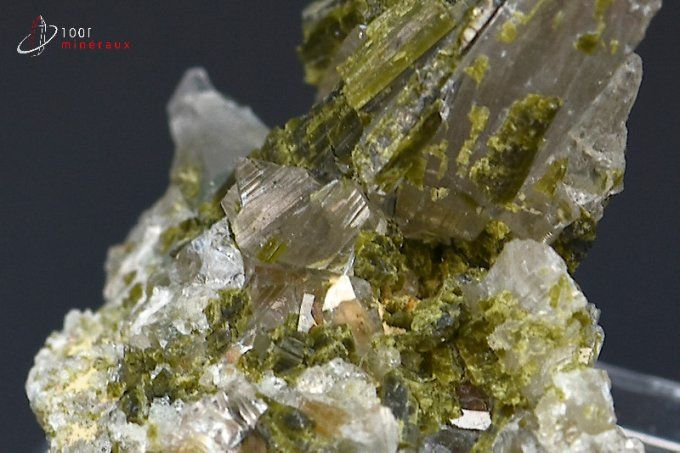 cristallisation d'epidote sur quartz