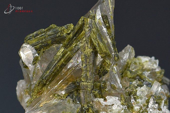 cristallisation d'epidote sur quartz