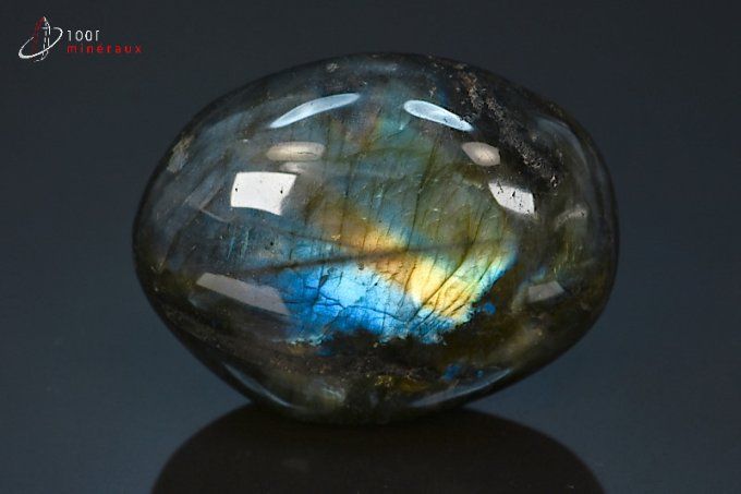 galet de labradorite polie