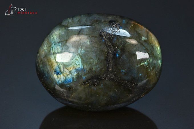 galet de labradorite polie