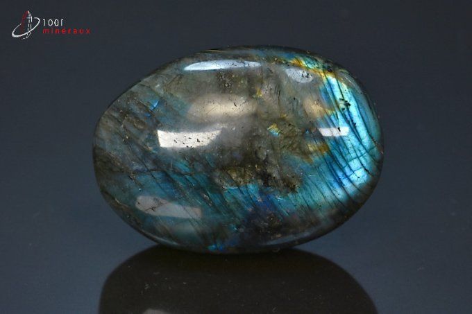 galet de labradorite polie