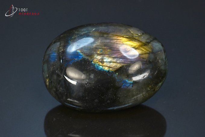 galet de labradorite polie