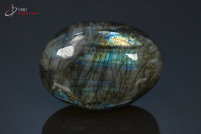 Galet poli de Labradorite - Madagascar - minéraux polis 5,6 cm / 92g / BM656