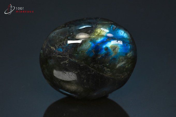 galet de labradorite polie