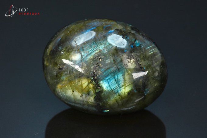 galet de labradorite polie