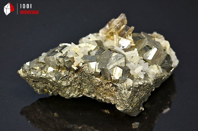 pyrite_quartz_dodecaedrique_mineraux_cristaux