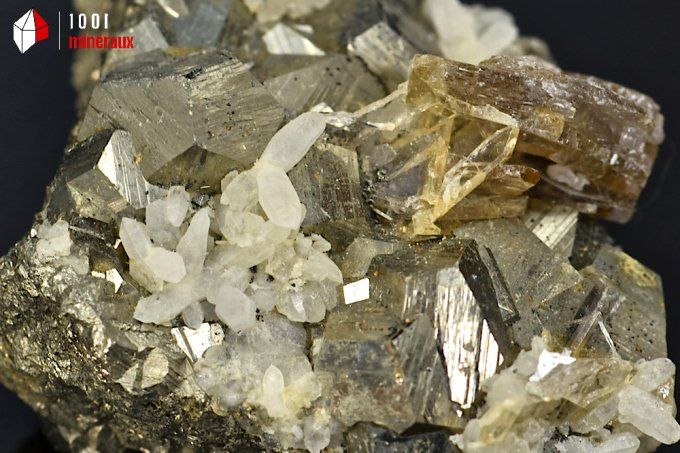 pyrite_quartz_dodecaedrique_mineraux_cristaux