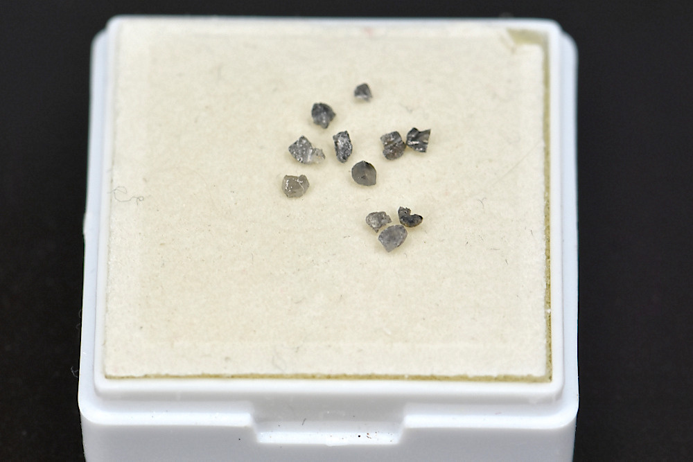 Microdiamants bruts