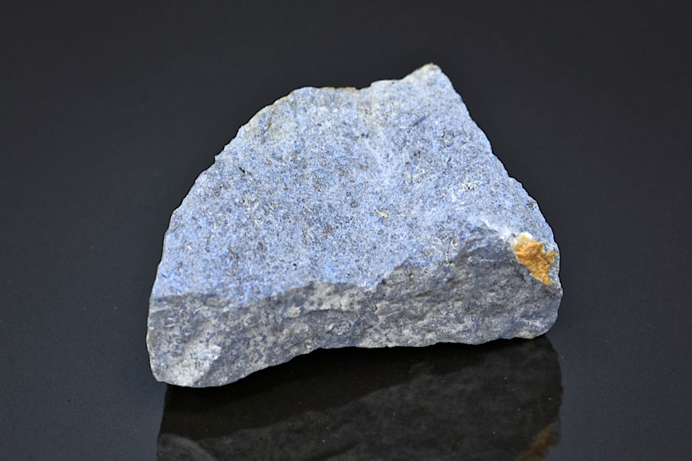 Dumortiérite brute