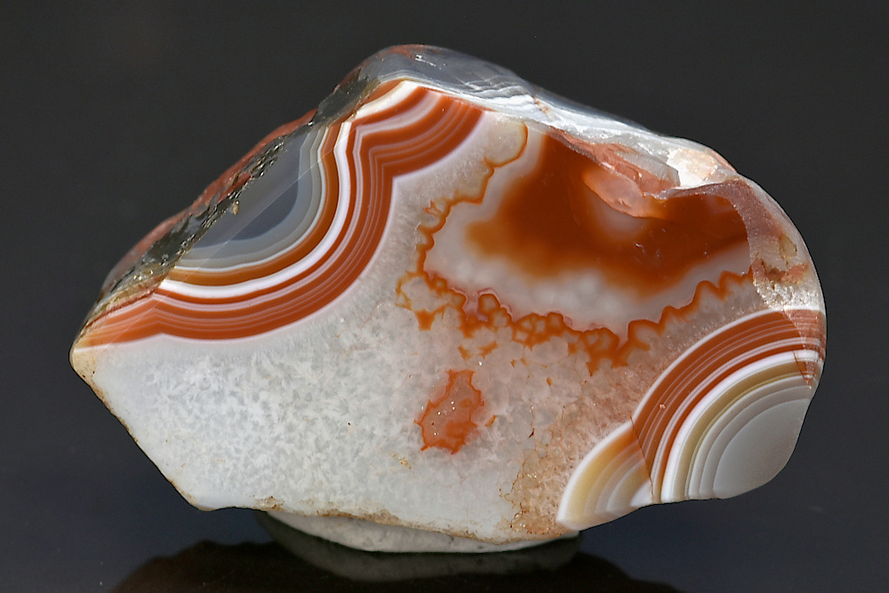 Agate zonée 1 face polie